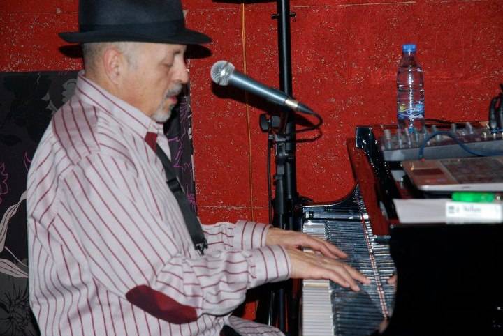 Raja Rayes Live at Razz'zz