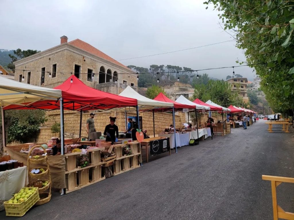 مهرجان دير القمر