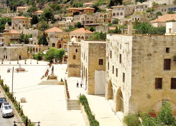 مهرجان دير القمر