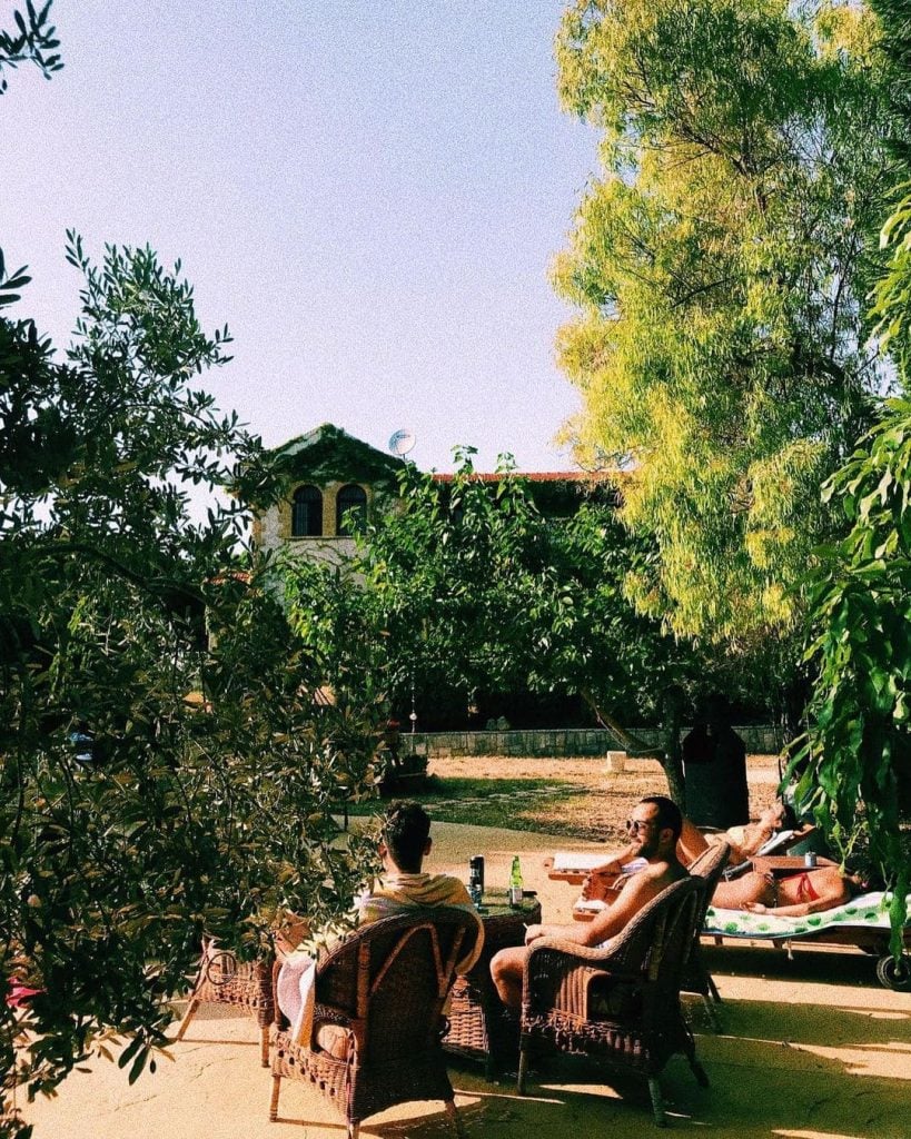 batroun villa pool la maison du maquis