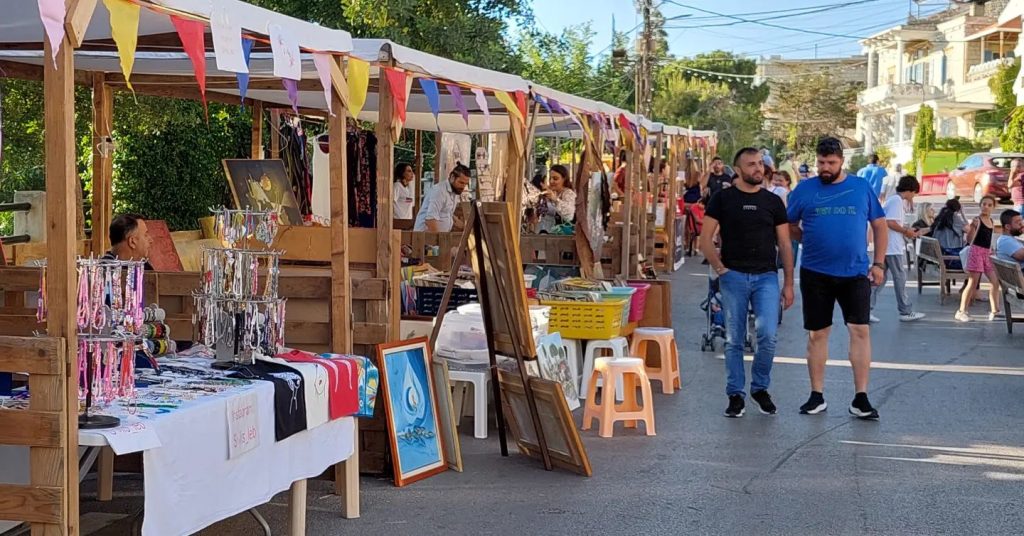 مهرجان أنفه