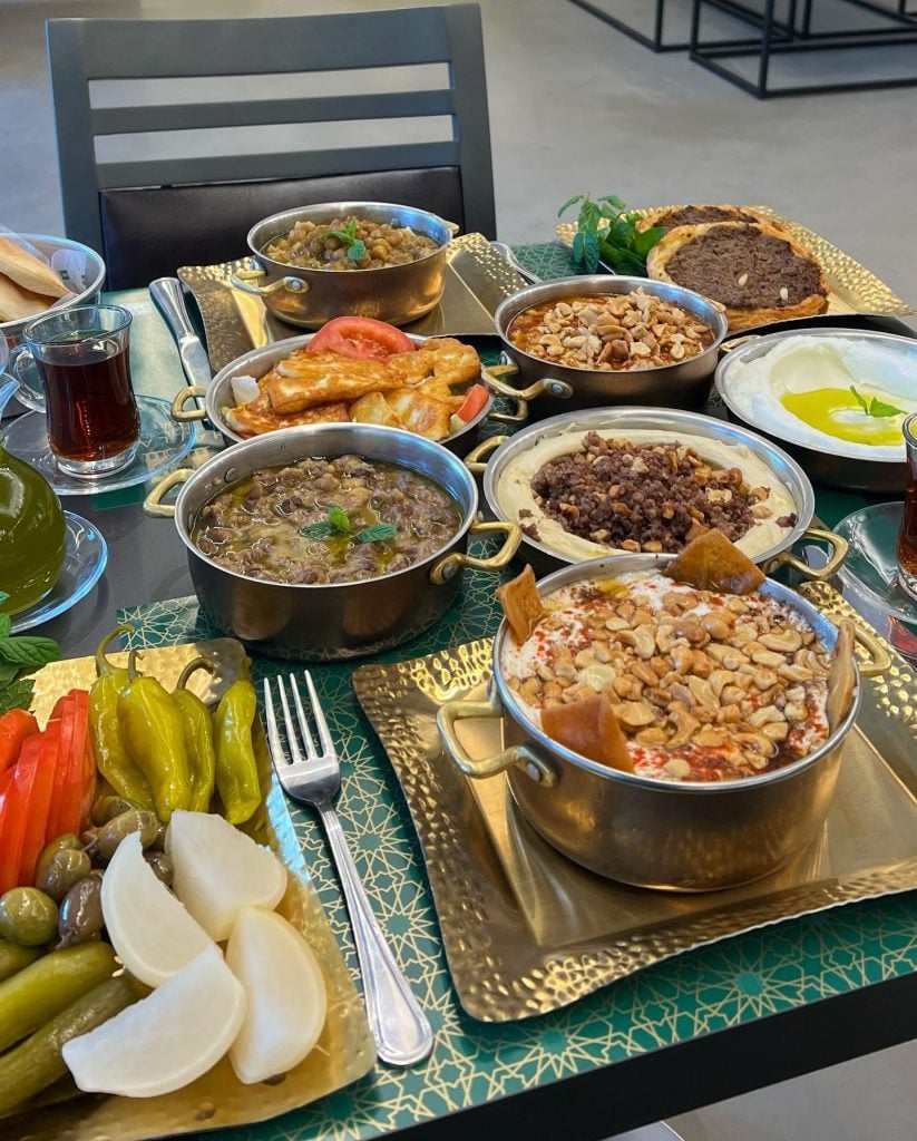 الحلاب
