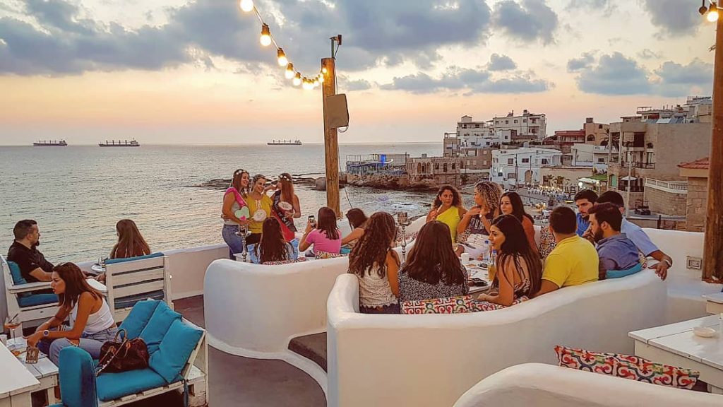 ٥ مطارح ع البحر لتستمتعوا بمغيب الشمس بلبنان