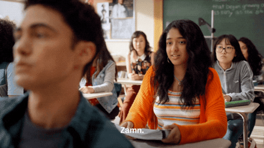 تعو نتذكر أضرب ١٢ شغلة كانوا يصيروا معنا إيام المدرسة!