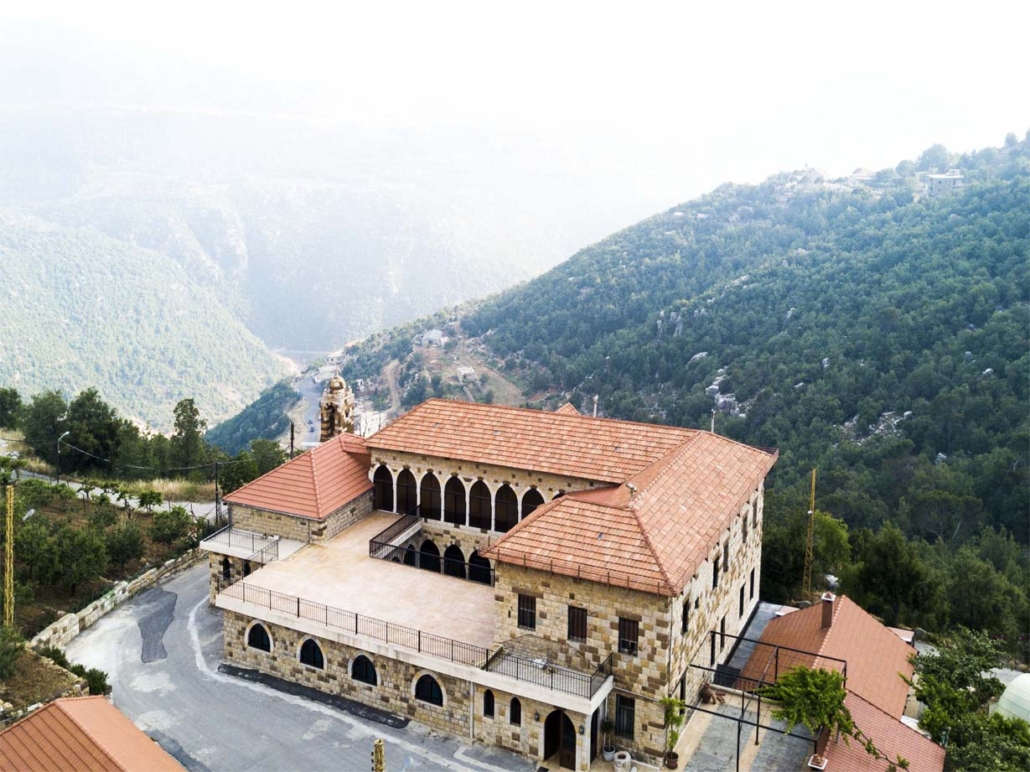 أسماء الضيع والمناطق اللبنانية لي ببتبلش ب"عين"