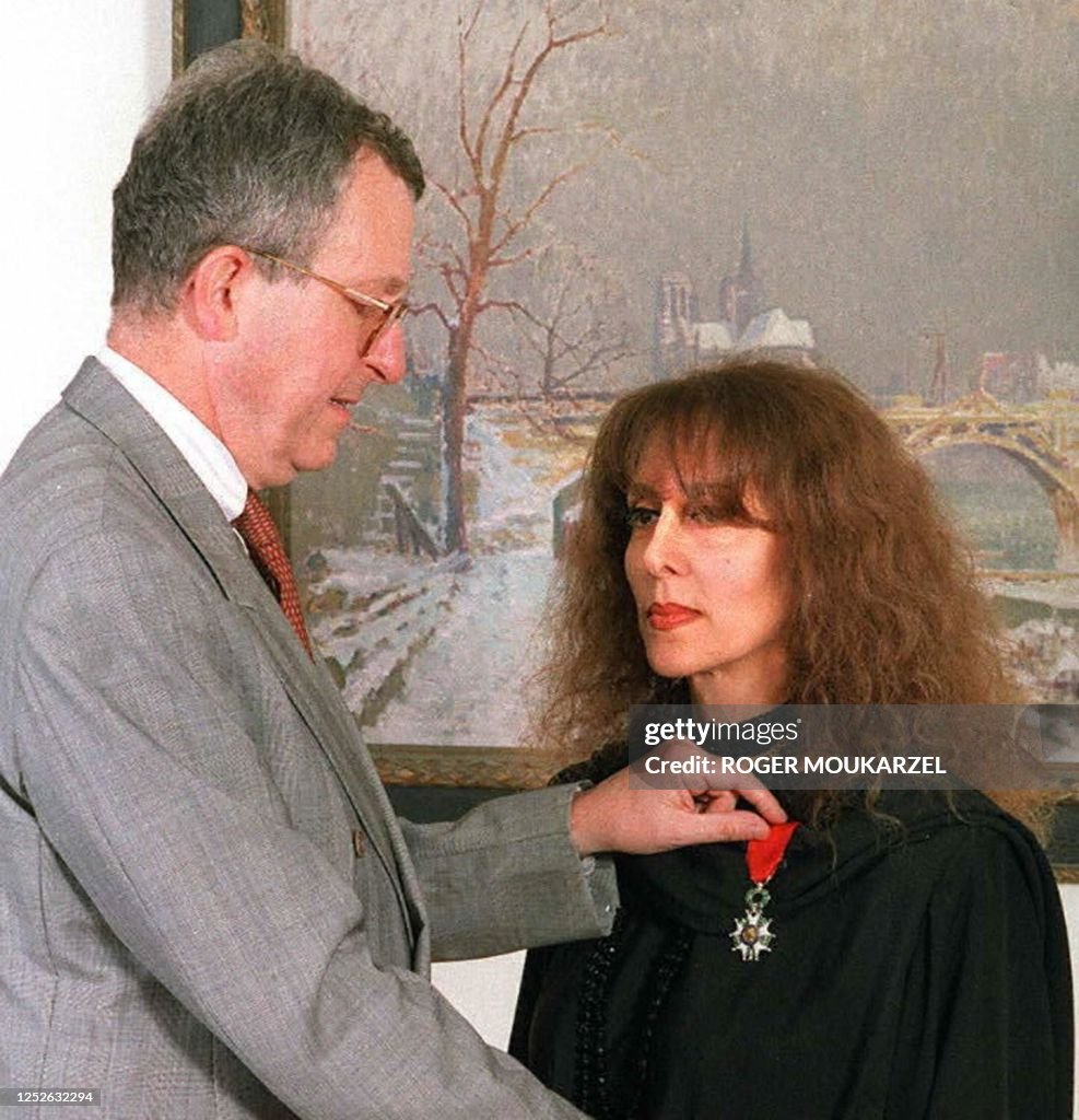 من أرشيف الزمن الجميل، ٢٠ صورة نادرة للست فيروز!