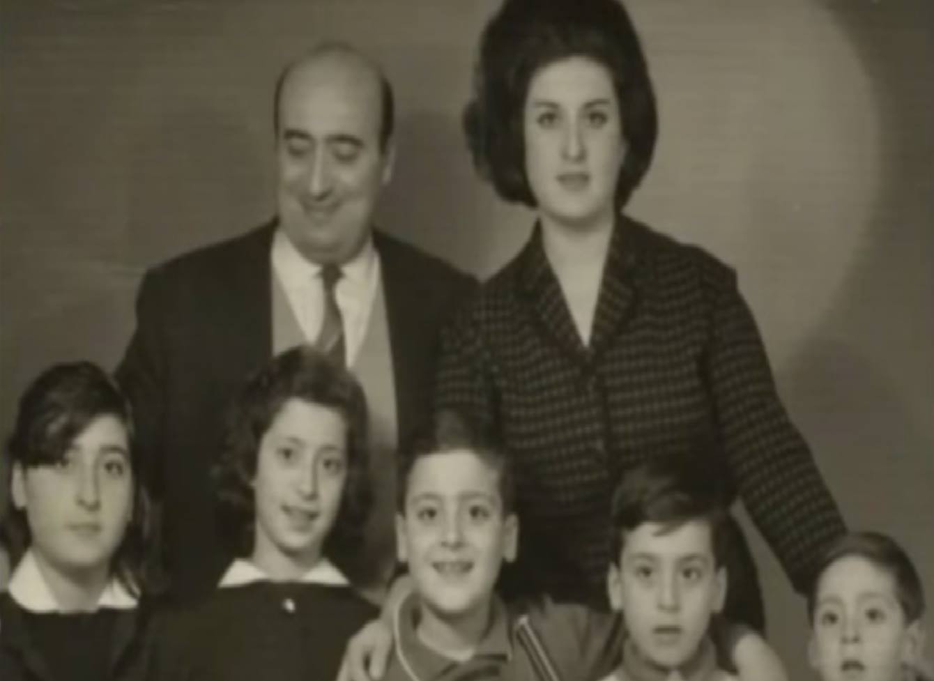 أرشيف الزمن الجميل، ٢٠ صورة نادرة للعملاق وديع الصافي!