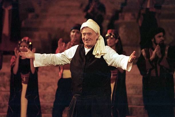 أرشيف الزمن الجميل، ٢٠ صورة نادرة للعملاق وديع الصافي!