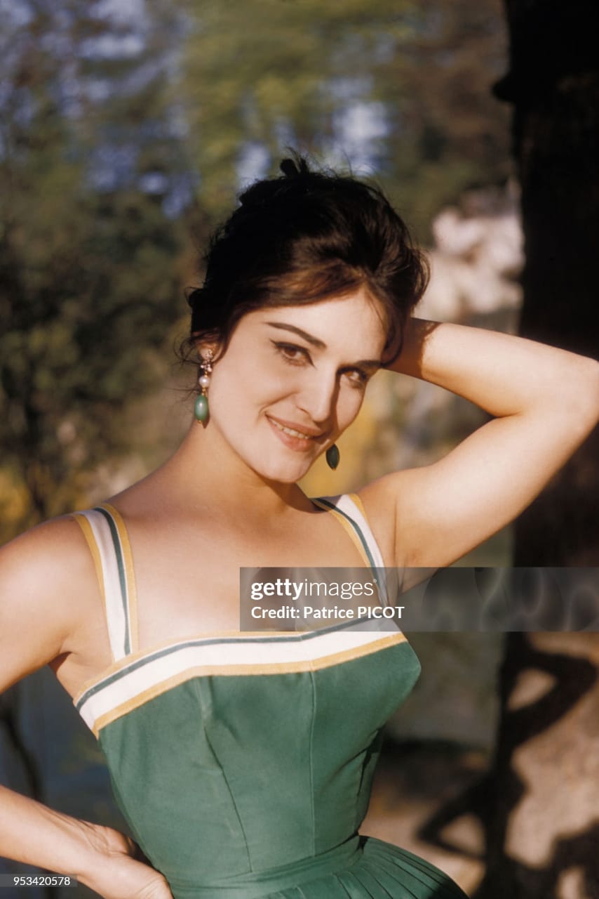 من أرشيف الزمن الجميل: ٢٣ صورة نادرة للديفا داليدا