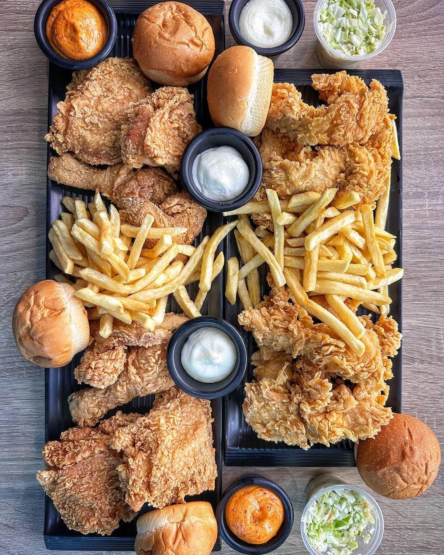 فروج عالفحم محشي رز عند هالمحل ببيروت!