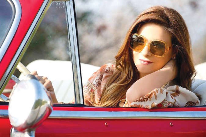 نوستالجيا الألفية: ٢٧ صورة مميزة للمذيعة هيلدا خليفة!