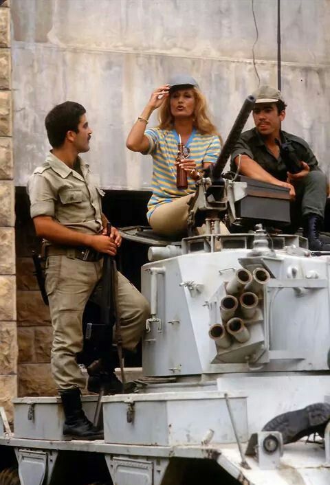 من أرشيف الزمن الجميل: ٢٣ صورة نادرة للديفا داليدا