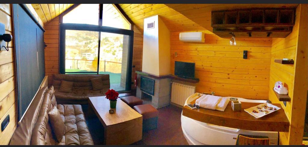 بنص الشتوية: ١٢ شغلة تعملوها بضيعة حراجل