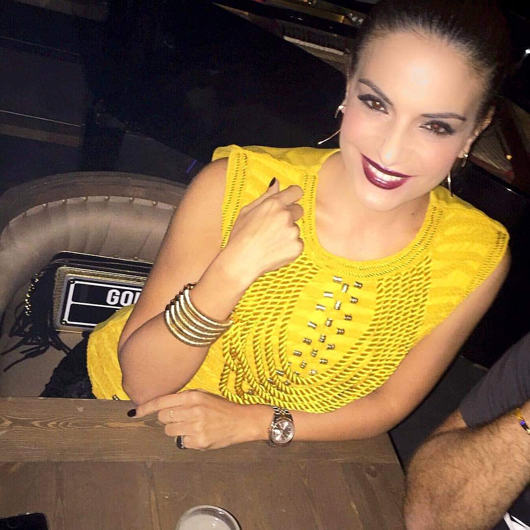 نوستالجيا الألفية: ٢٧ صورة مميزة للمذيعة هيلدا خليفة!