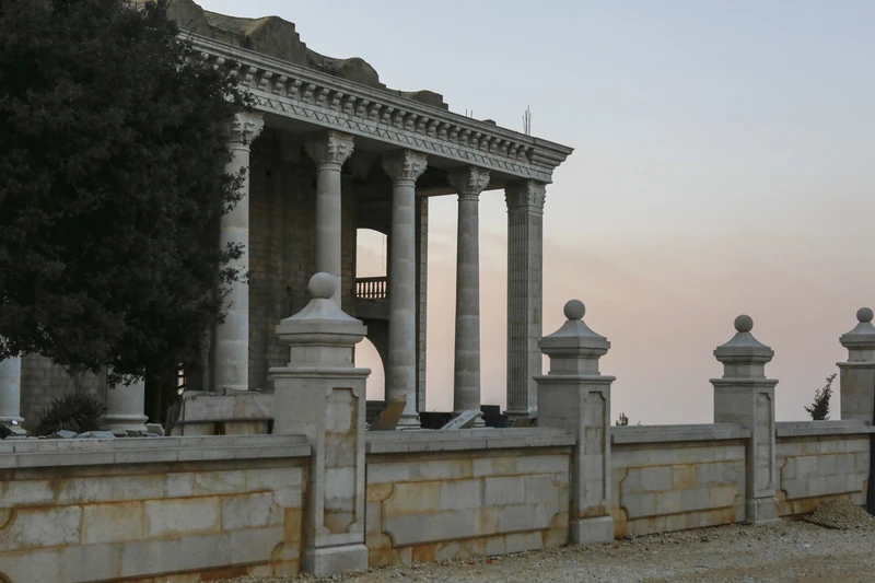 ٧ من أغرب المباني الموجودة بلبنان!