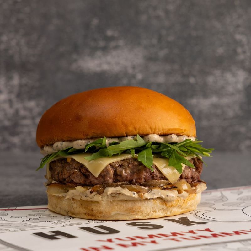 ٥ مطاعم بيعملوا أطيب برغر على الترافل ببيروت!