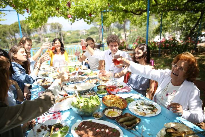 ١٦ شغلة بتصير بكل بيت لبناني نهار عيد الكبير!