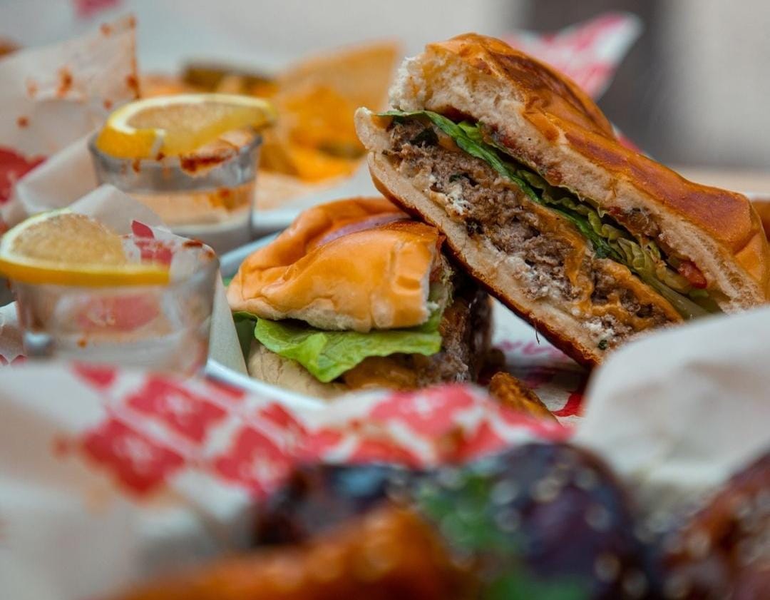 سمعتوا عن أوتوكار المدرسة لي صار مطعم ببيروت؟