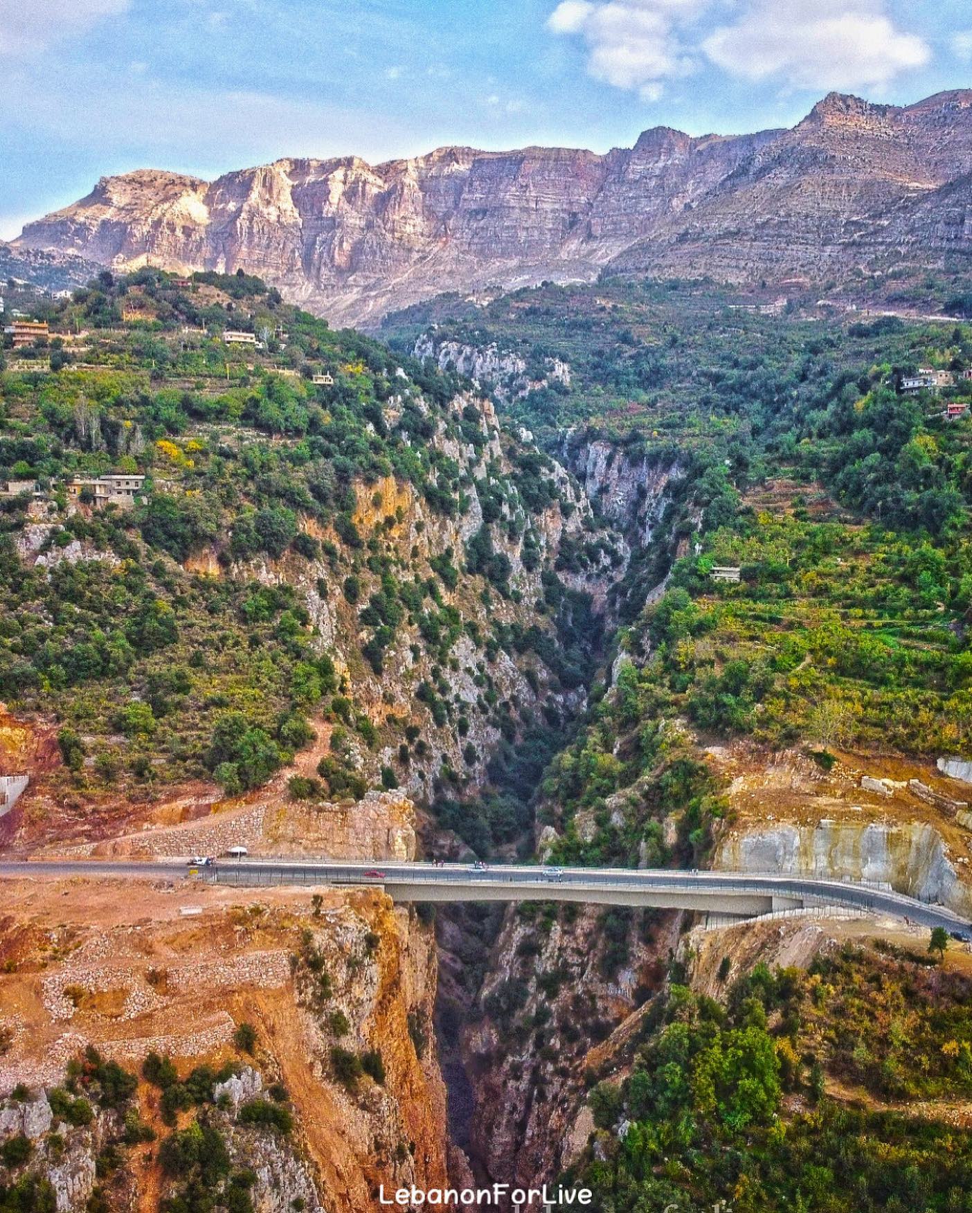 أطول جسر بالشرق الأوسط بشمال لبنان: معلق بين السما والأرض!