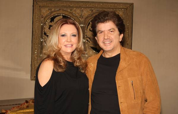 ٧ مشاهير وفنانين ورجال أعمال تجوزوا ملكات جمال!