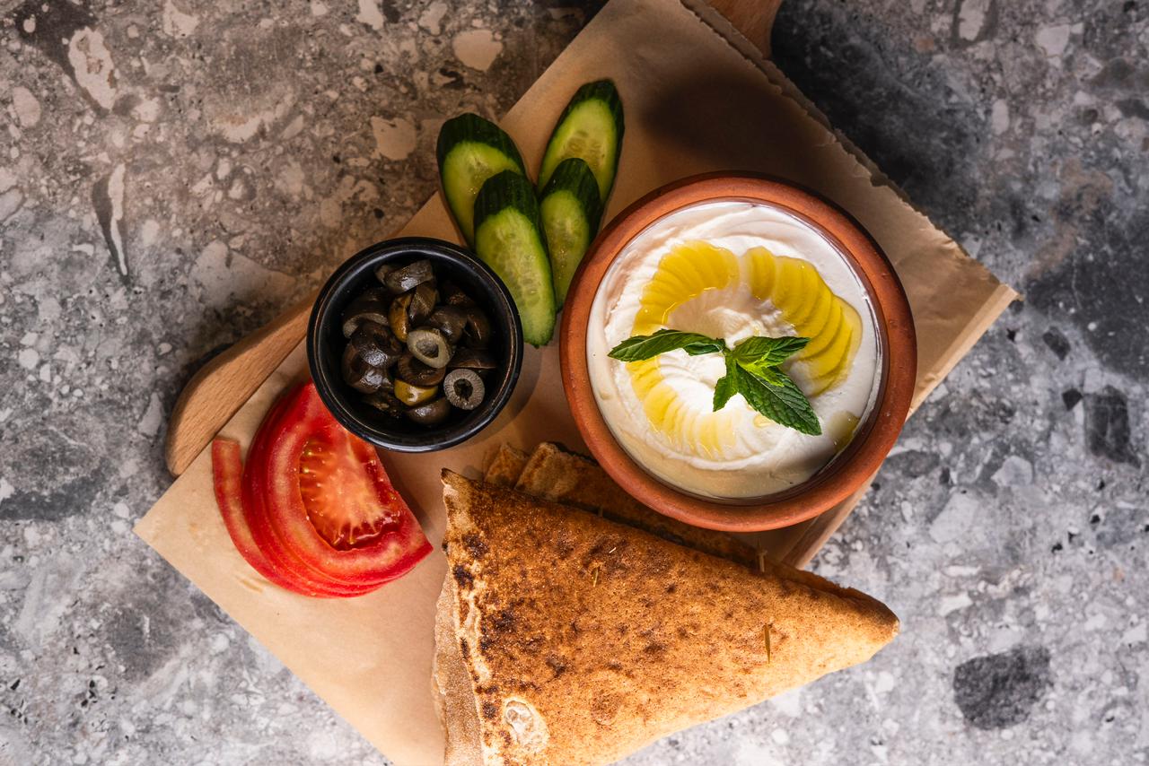 صالون زحلة: سافروا للستينات على فنجان قهوة!