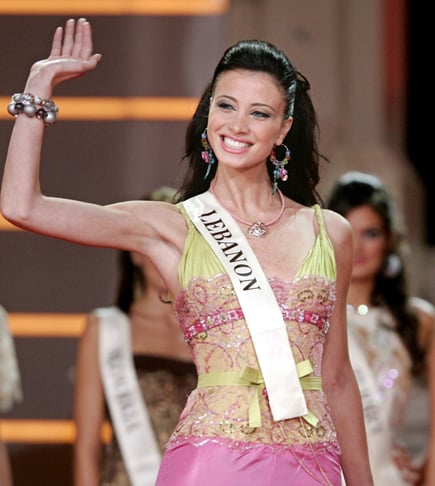 ٧ مشاهير وفنانين ورجال أعمال تجوزوا ملكات جمال!