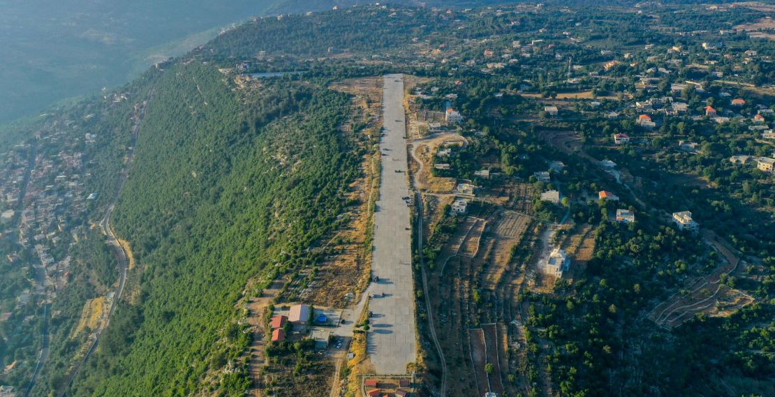 بتعرفوا إنو في مطار سري مهجور بلبنان؟