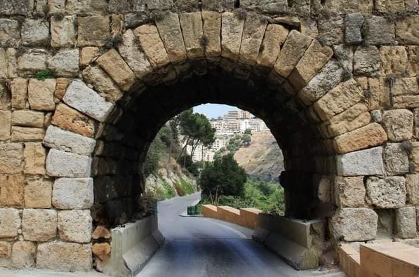 مين هيي الست زبيدة وليش عندها قناطر بلبنان؟