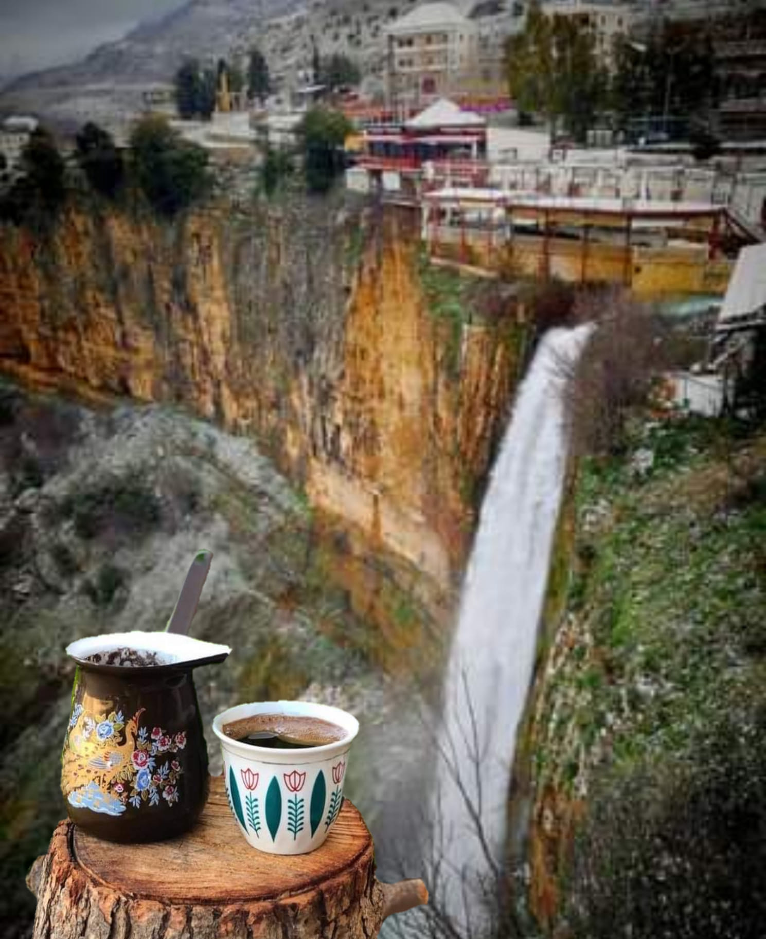 ٤٠ مطعم مع قعدة على النهر والشلالات بلبنان