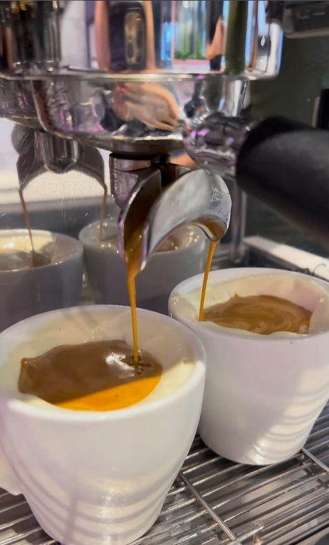 وأخيراً ترند ال affogatto الشهير وصل من إيطاليا على البترون!