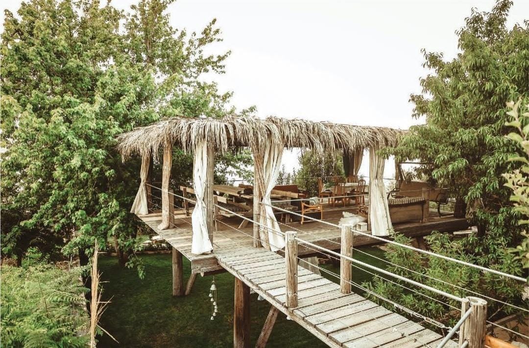 ٧ مطاعم قاعدين بقلب الغابات بلبنان