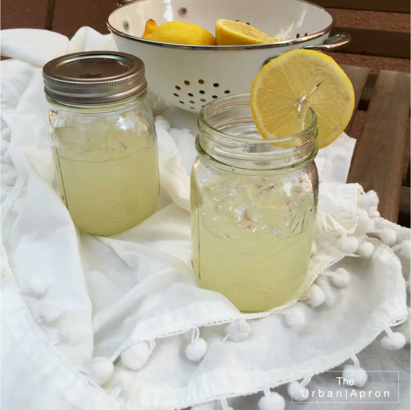 أطيب ترويقة لبنانية: فتة سجق أو جبنة تشيدر عند هالمحل