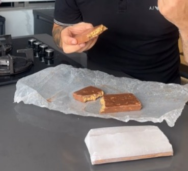 شيف لبناني شهير أطلق شوكولا بيروت من لبنان