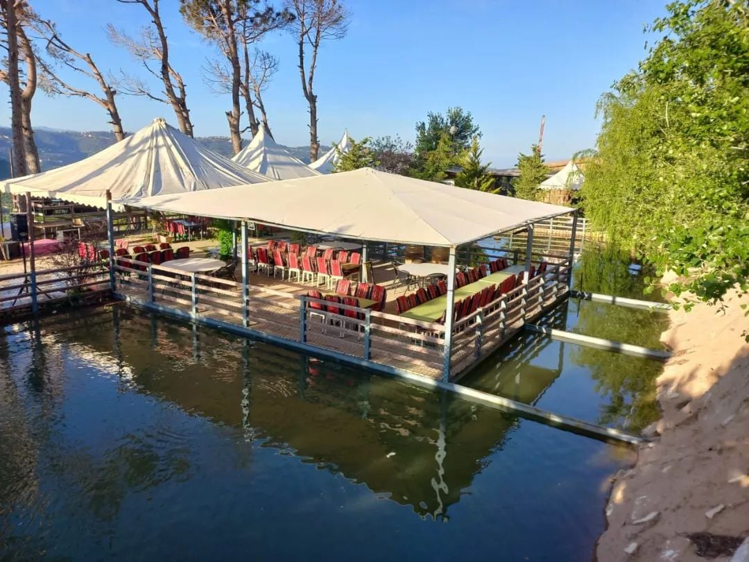 ٧ مطاعم جبلية ساحرة بفاريا وكفردبيان