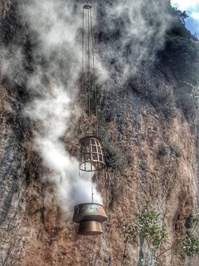 بتعرفوا إنو أكبر مبخرة بالعالم موجودة بقلب ضيعة منسية بلبنان