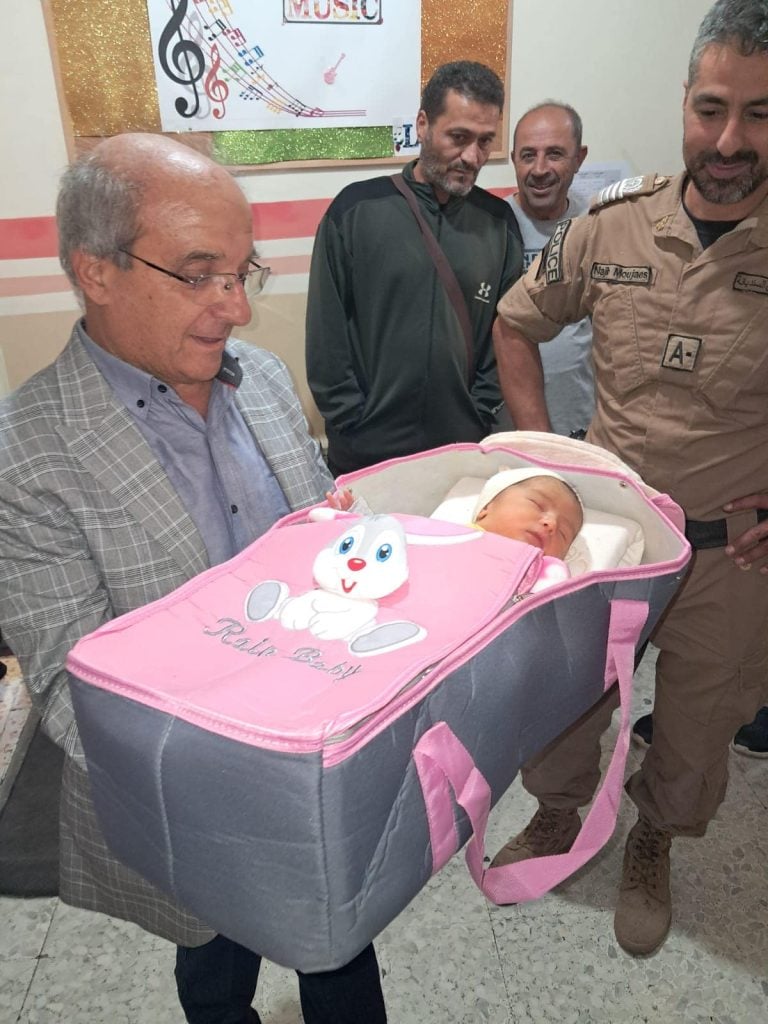 كلارا، أول طفلة ولدت بمركز نزوح Clara, the First Baby Born in a Shelter for the Displaced