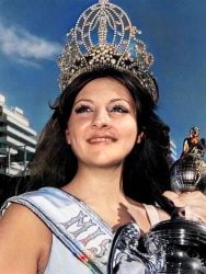 In Honor of Her 73rd Birthday, 19 Iconic Photos of Georgina Rizk