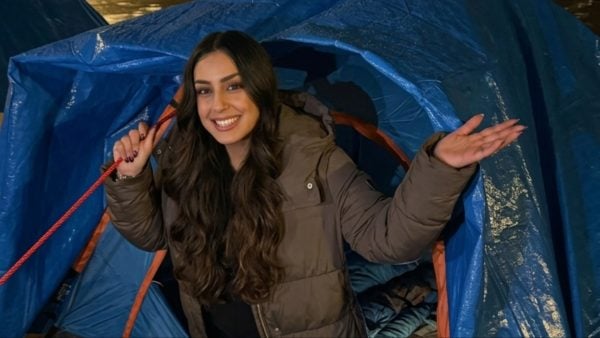 ليلة بقلب الخيمة...شابة لبنانية قررت التخييم مع النازحين