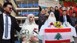 رغم النزوح… زينب وخليل احتفلوا بعرسن بمركز إيواء